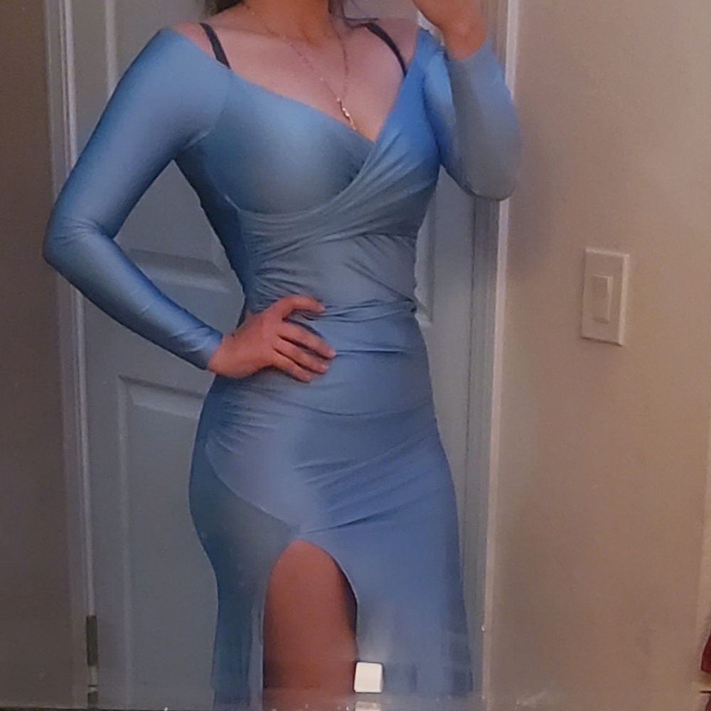 Dress - Picture 2 of 4